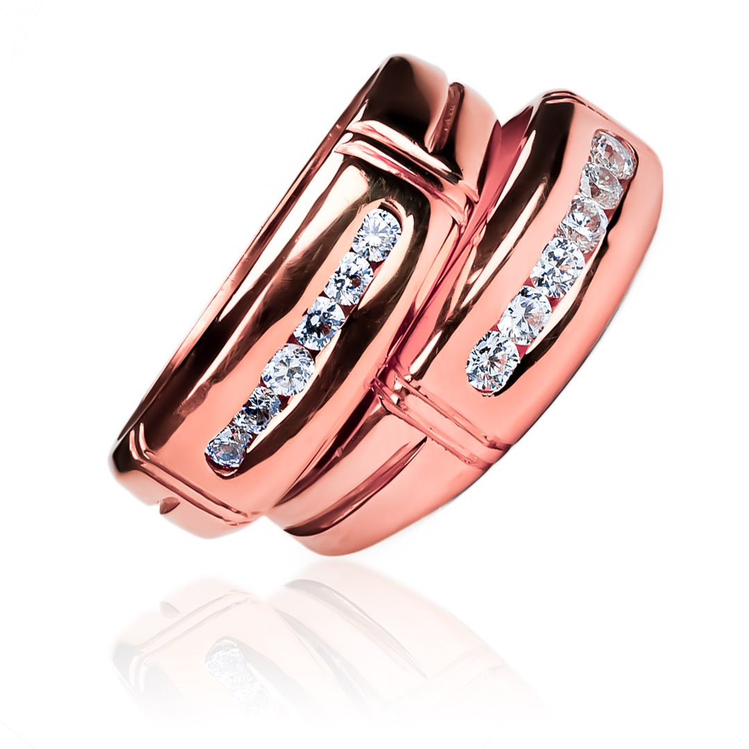 Argollas de matrimonio Rocío de la Mañana, elaboradas en oro 18k de Joyería Caracas, cada una viene con un certificado de calidad para garantizar su autenticidad.