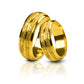 Argollas de matrimonio Sandwheel, diseñadas y elaboradas en oro 18 quilates por Joyería Caracas, cuentan con un certificado de calidad y garantía de por vida.