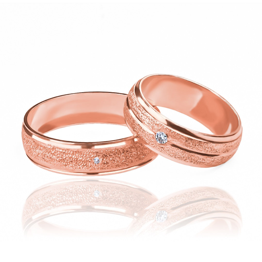 Argollas de matrimonio Street Love, fabricadas en oro 18k por Joyería Caracas, cuentan con certificado de calidad y garantía para toda la vida.