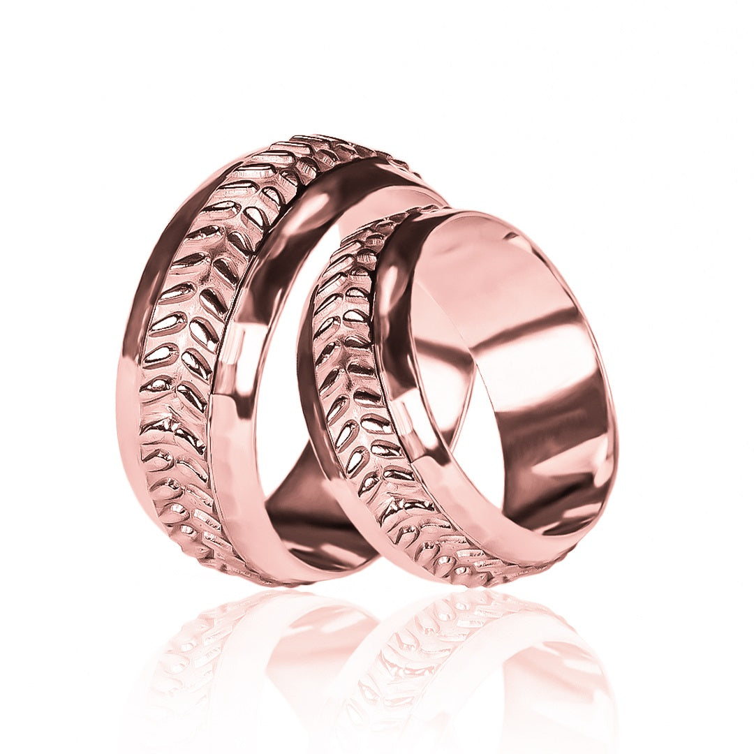 Argollas de matrimonio Thorn, elaborados en oro 18 quilates por Joyería Caracas, cuenta con un certificado de calidad y garantía para toda la vida.