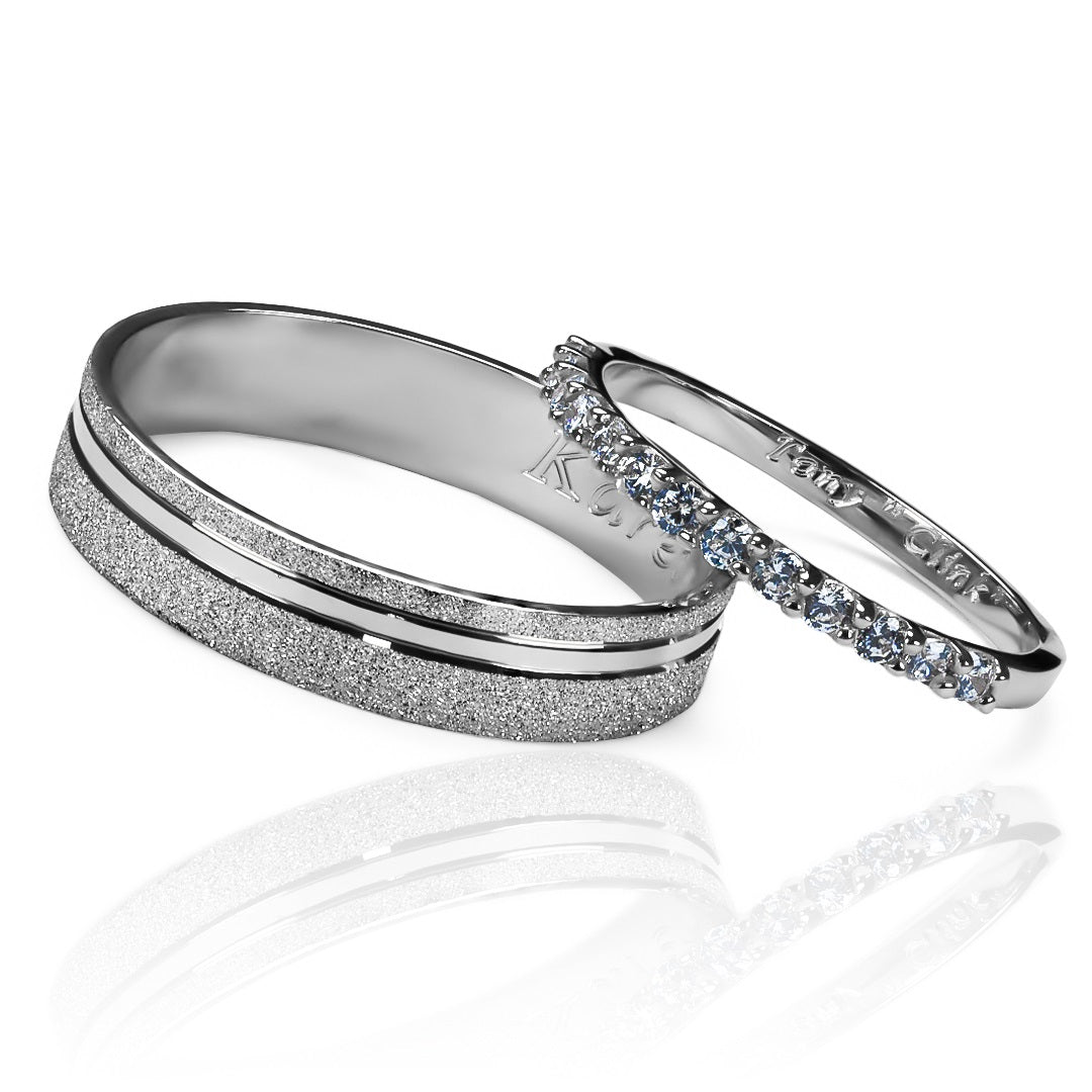 Argollas de matrimonio Toda Una Vida, fabricadas en oro 18k de Joyería Caracas, cuentan con un certificado de calidad que garantiza su durabilidad y brillo por toda una vida.