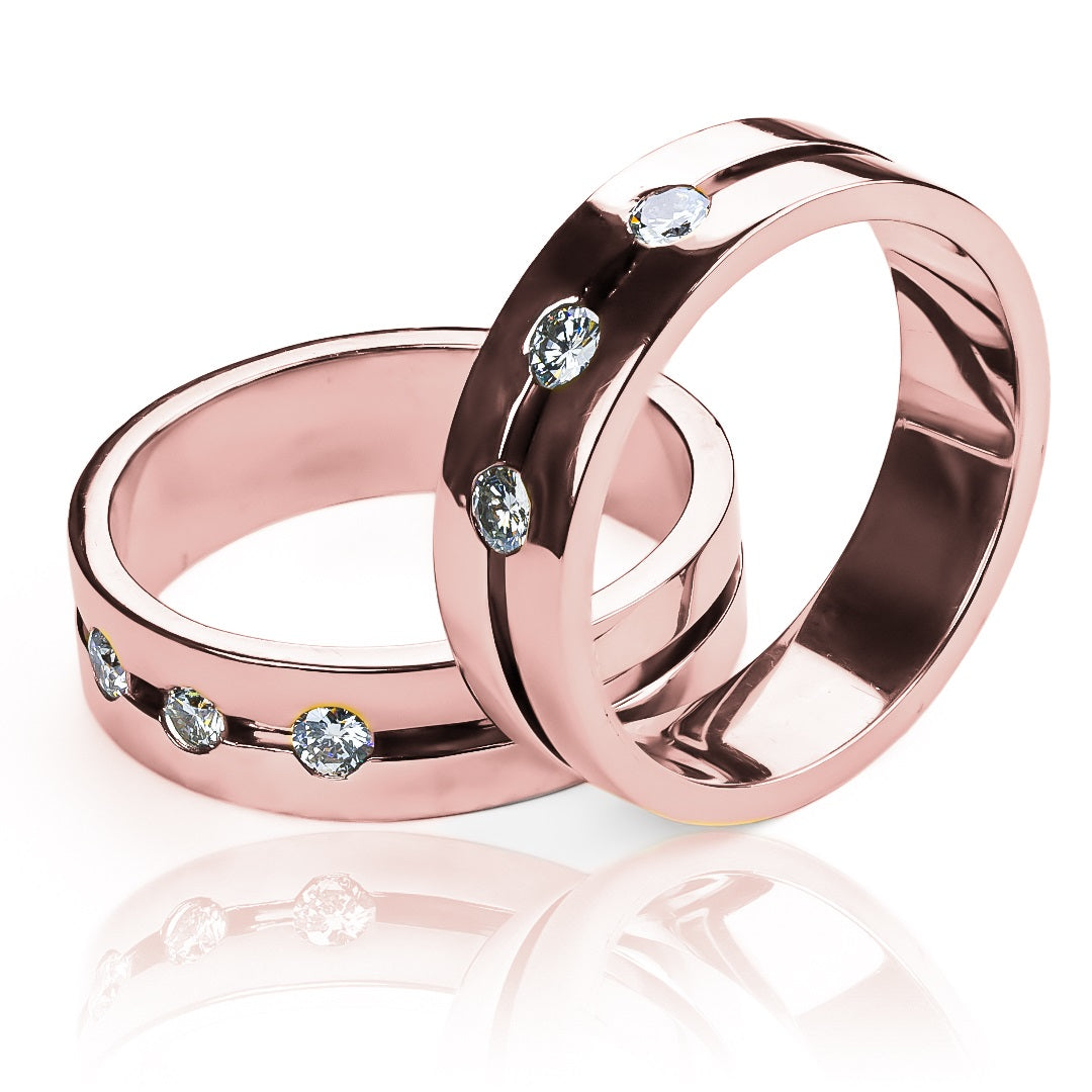 Argollas de matrimonio walking moon, elaborados en oro 18k de Joyería Caracas, cuenta con el certificado de calidad y garantía para toda la vida.