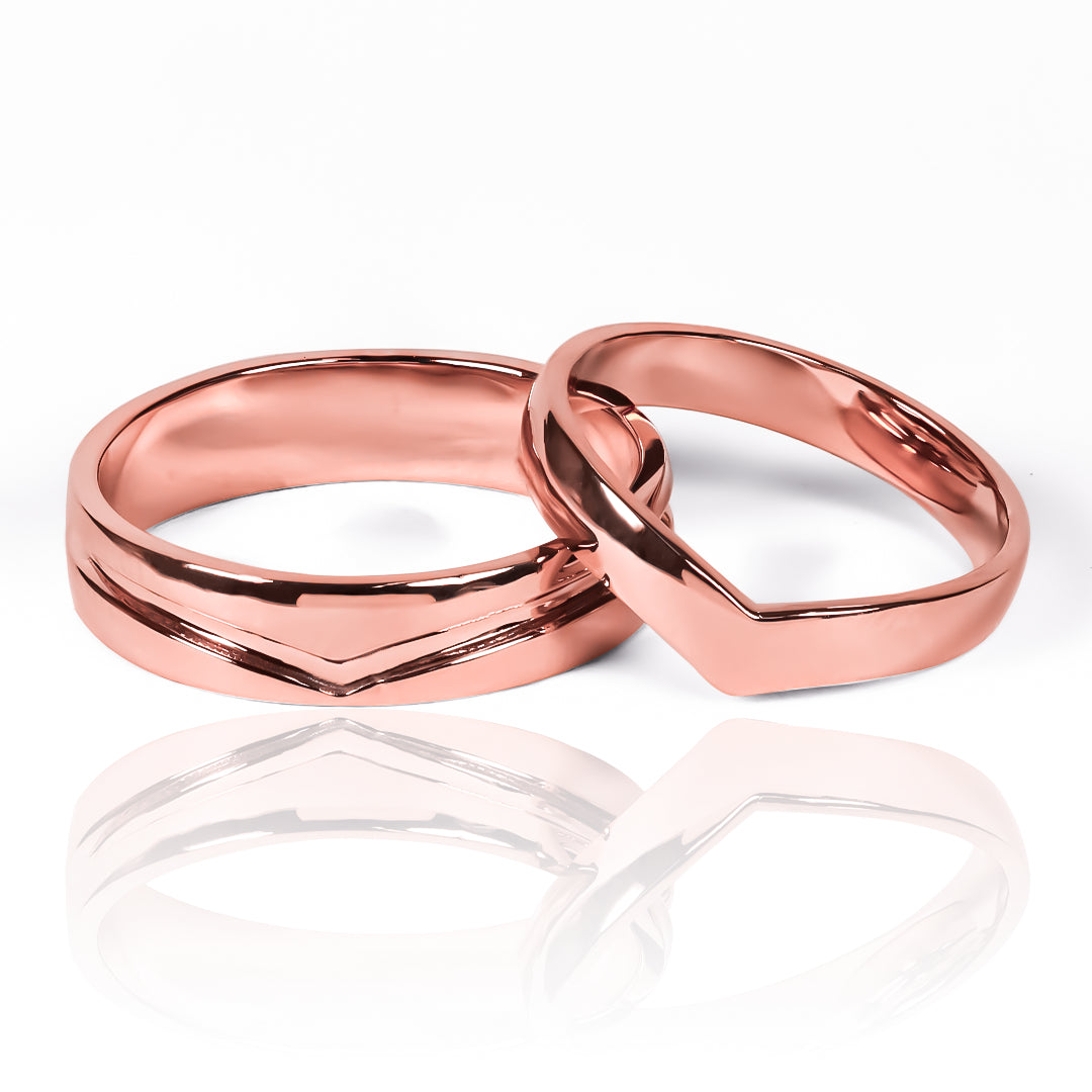 Argollas de matrimonio Wave on point fabricadas en oro 18k de Joyería Caracas, cuentan con certificado de calidad y garantía para toda la vida.