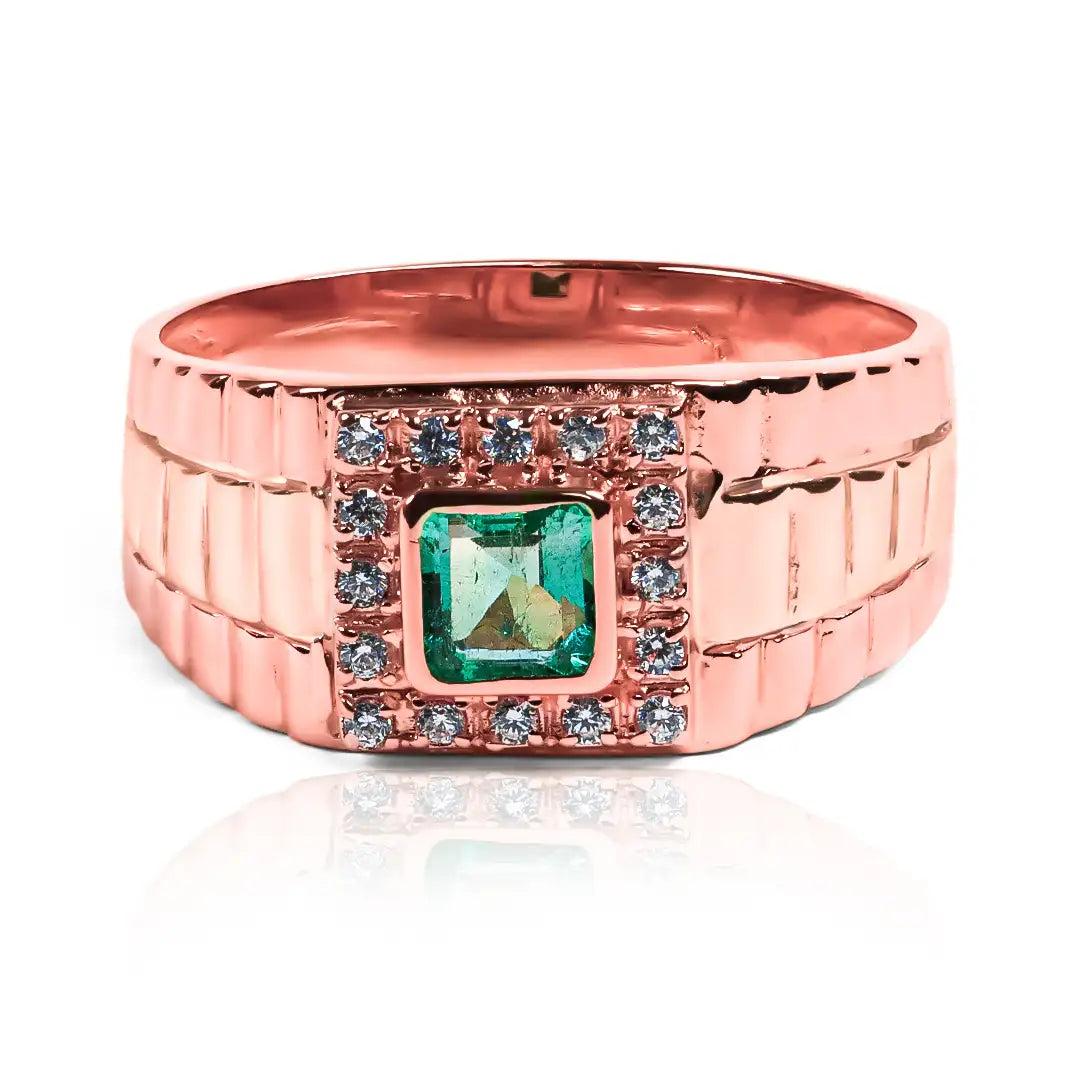 Anillo armis bicolor de oro 18k bicolor, adornado con una esmeralda de Joyería Caracas. Inspirado en la belleza de las piedras preciosas, garantizado de por vida.