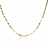 Cadena Bean Style M 45 es una cadena de oro de 18K de alta calidad de Joyería Caracas. Hecha a mano por expertos joyeros, esta cadena es ideal para lucir en cualquier ocasión.