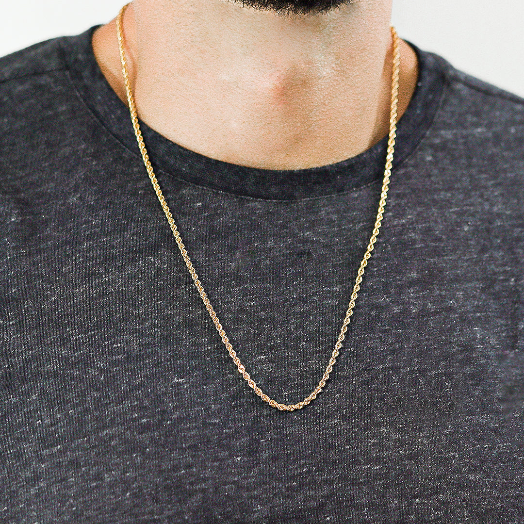 Cuello con cadena lazo de 60cm en oro amarillo de 18 quilates, hecho en Joyería Caracas. 
