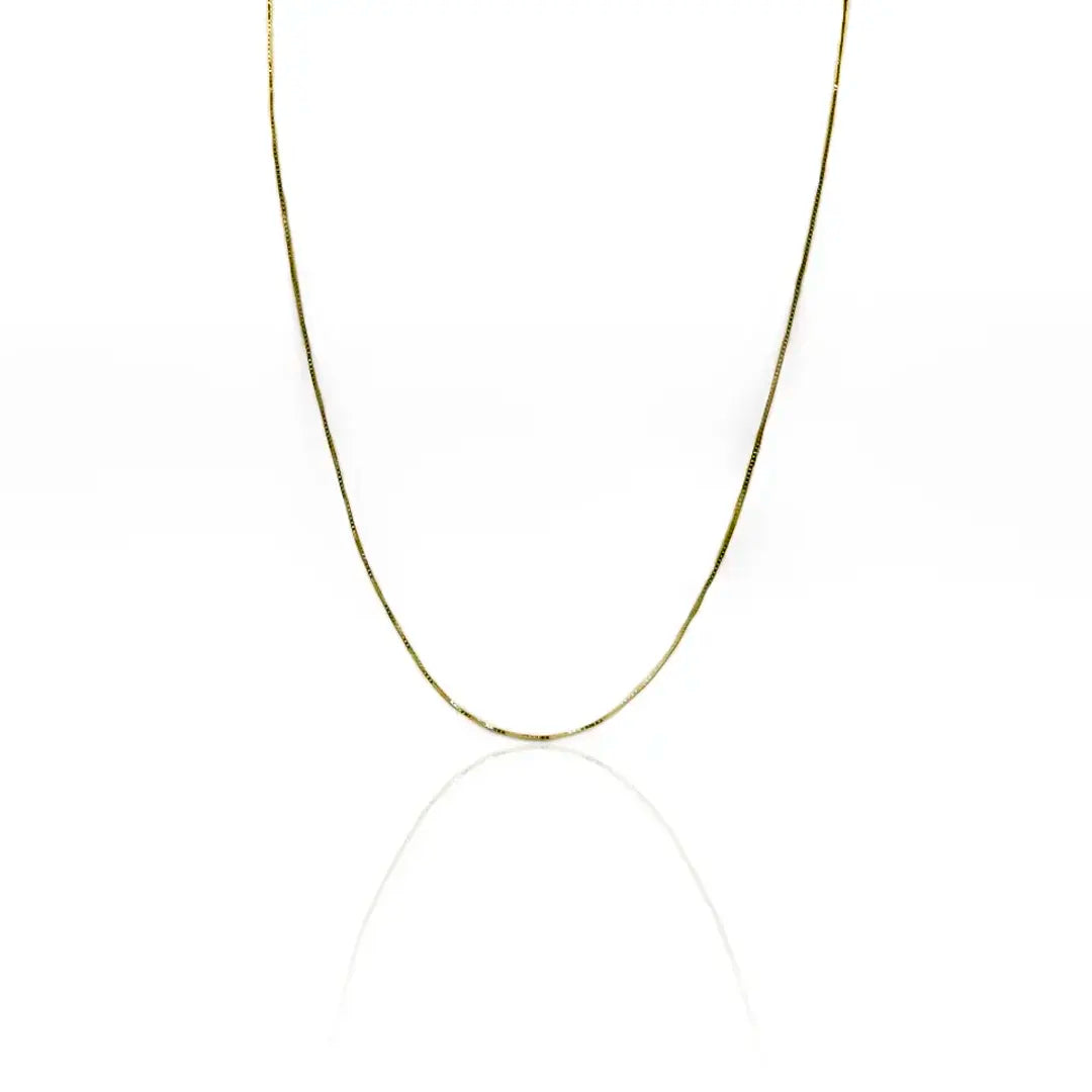 Cadena Venecia Style E45 de Joyería Caracas es una pieza imprescindible en tu colección. Hecha con oro 18k y con garantía de por vida.