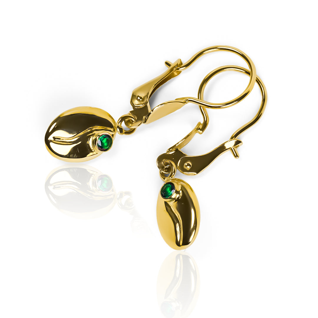 Aretes Grano de café elaborados en oro de 18k por Joyería Caracas, cuenta con una garantía para toda la vida.