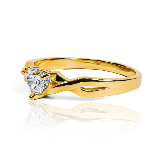 Anillo de compromiso Diamond Heart. Confeccionado con oro 18k de la más alta calidad y certificado de garantía para toda la vida en Joyería Caracas.