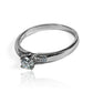 Anillo de compromiso diamond fancy CJP. Joyería Caracas cuenta con un espectacular diamante y un elegante diseño en oro 18 k. Además, viene con certificado de calidad y garantía para toda la vida.