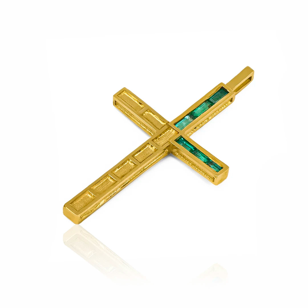 Dije Cruz Baguette Big (Emeralds), fabricado en oro 18k por Joyería Caracas, cuenta con certificado de calidad y garantía de por vida.