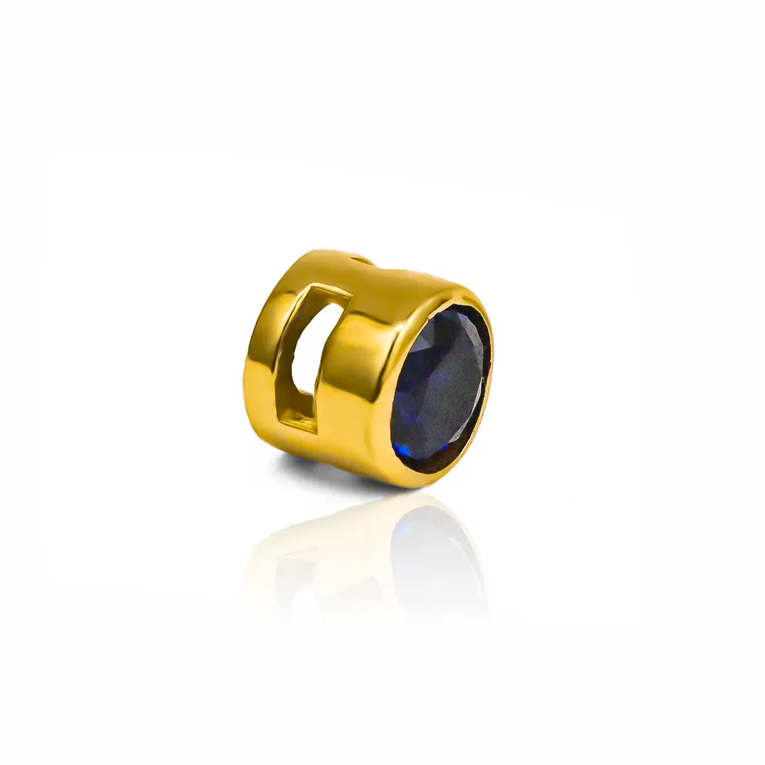 Dije Pasante Biselado #4.0, fabricado en Oro 18K por Joyería Caracas, cuenta con certificado de calidad y garantía de por vida.