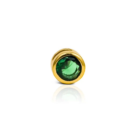 Dije Pasante Biselado #3.5, fabricado en Oro 18K, cuenta con certificado de calidad y garantía de por vida por Joyería Caracas.