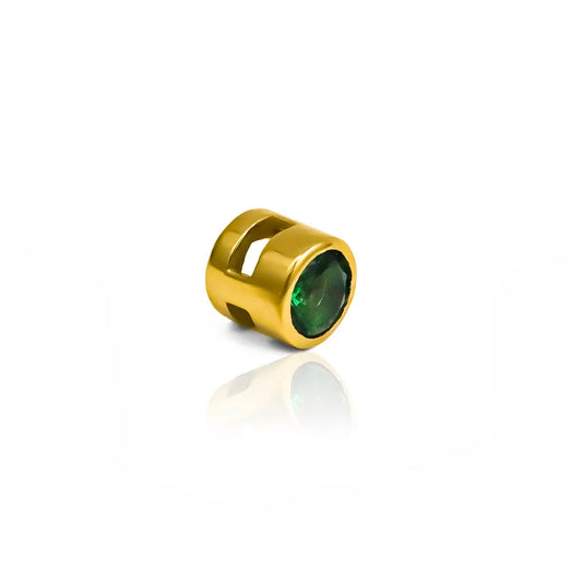 Dije Pasante Biselado #3.5, fabricado en Oro 18K, cuenta con certificado de calidad y garantía de por vida por Joyería Caracas.