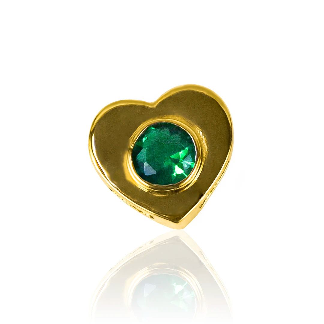 Dije Corazón Pasante #4.0, fabricado en Oro 18K por Joyería Caracas, cuenta con certificado de calidad y garantía de por vida.