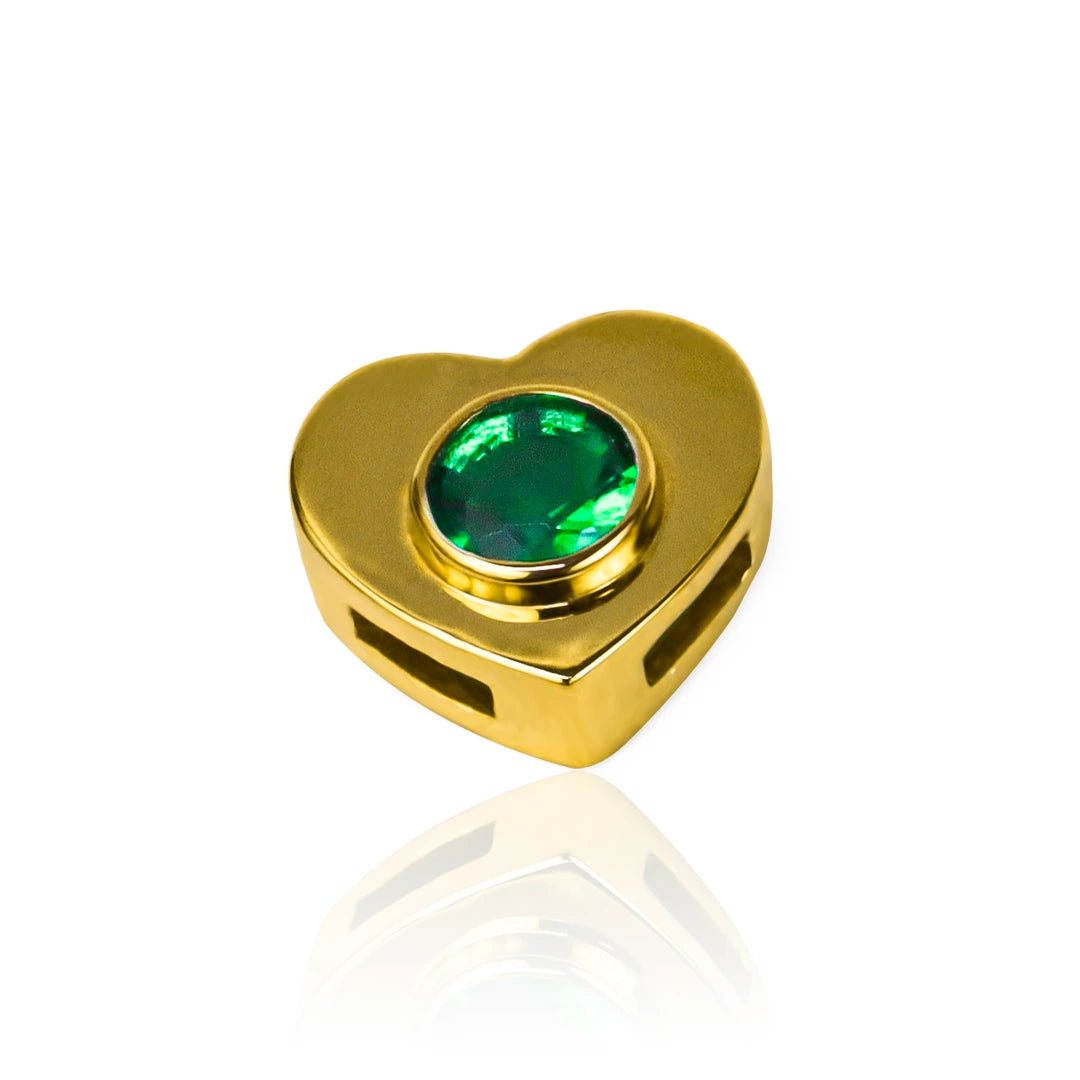 Dije Corazón Pasante #4.0, fabricado en Oro 18K por Joyería Caracas, cuenta con certificado de calidad y garantía de por vida.