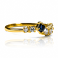 Anillo Frida Diamonds, hecho de oro 18k con certificado de calidad y garantía de por vida, esta Joyería Caracas es una elección sofisticada y exclusiva para un momento tan especial.