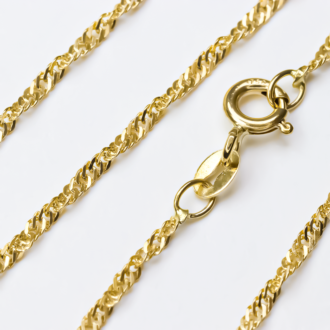 Cadena Singapur M45 es una elegante joya de la prestigiosa Joyería Caracas. Hecho de oro 18k de la más alta calidad, esta cadena es una inversión que durará toda la vida. Con garantía de por vida.