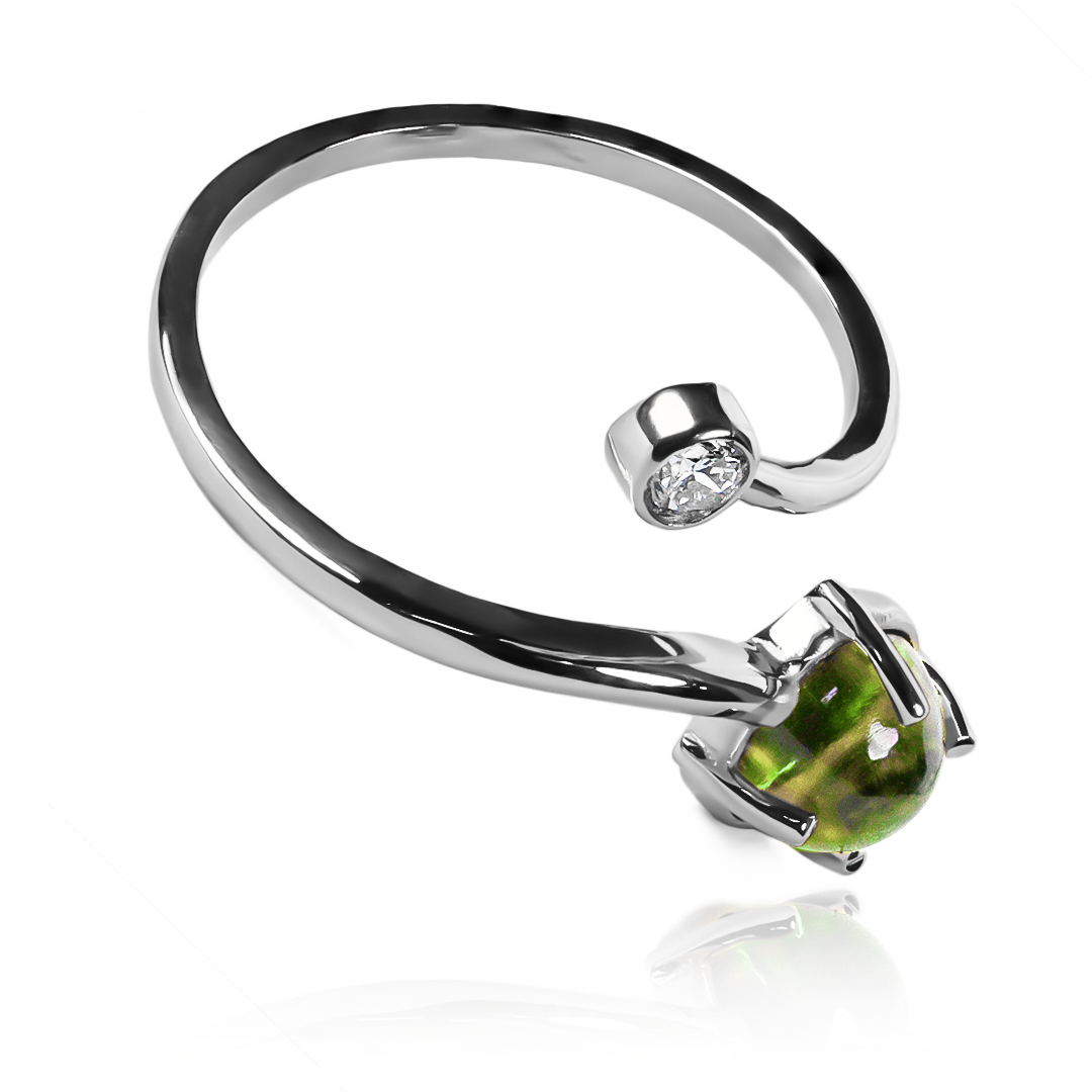 Anillo Tears of the amazon, hecho de oro 18k con certificado de calidad y garantía de por vida, esta Joyería Caracas es una elección sofisticada y exclusiva.