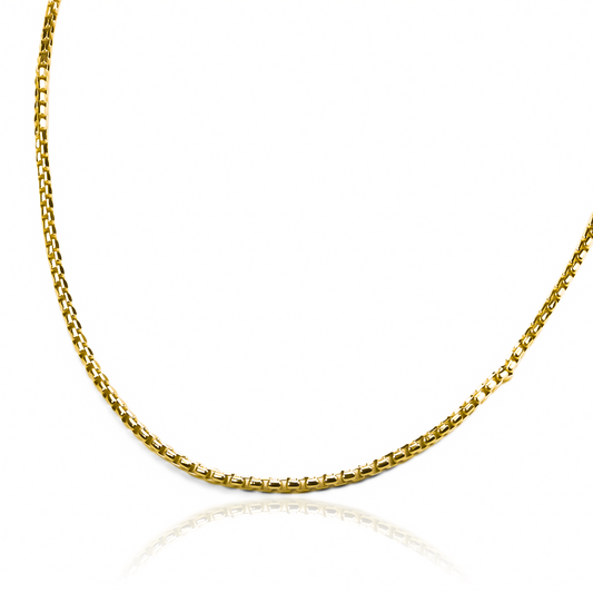 Cadena Espina cúbica 60I de Joyería Caracas está confeccionada en oro de 18K. Con su diseño único y moderno, cuenta con garantía de por vida. 