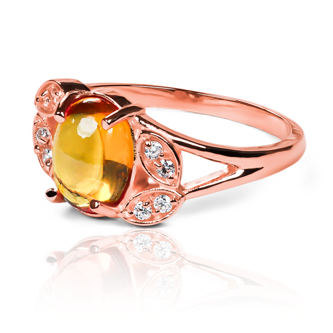 Anillo Citrine Garden, hecho de oro 18k con certificado de calidad y garantía de por vida, esta Joyería Caracas es una elección sofisticada y exclusiva para un momento tan especial.