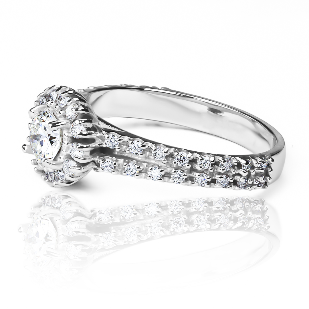Anillo Diamond obelisk, hecho de oro 18k con certificado de calidad y garantía de por vida, esta Joyería Caracas es una elección sofisticada y exclusiva para un momento tan especial.