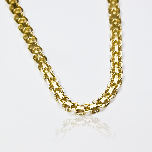 Cadena Bismarck SM45 en oro de 18k de la Joyería Caracas es una excelente opción para aquellos que buscan una pieza de alta calidad y elegancia.