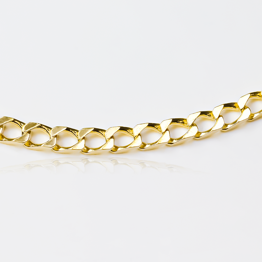 Cadena Classic panzer chabal M es una cadena de oro de 18k de la Joyería Caracas. Con su diseño clásico y resistente, esta cadena es un accesorio elegante y duradero.