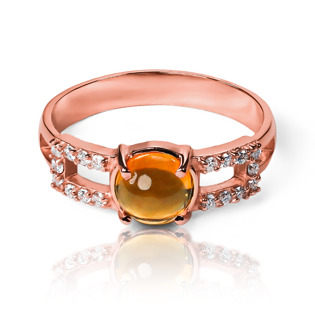 Anillo Citrine Deluxe, hecho de oro 18k con certificado de calidad y garantía de por vida, esta Joyería Caracas es una elección sofisticada y exclusiva para un momento tan especial.