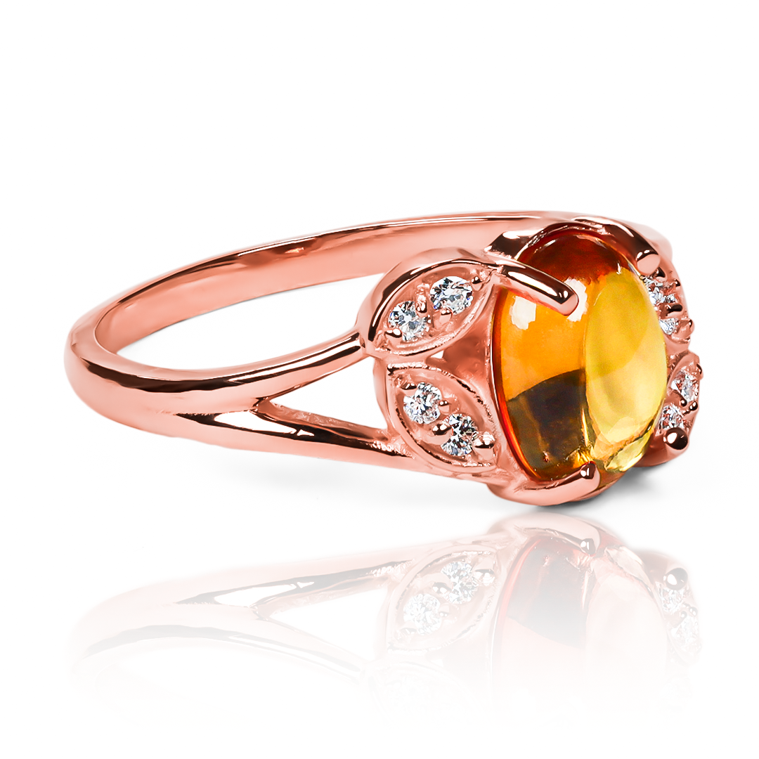 Anillo Citrine Garden, hecho de oro 18k con certificado de calidad y garantía de por vida, esta Joyería Caracas es una elección sofisticada y exclusiva para un momento tan especial.