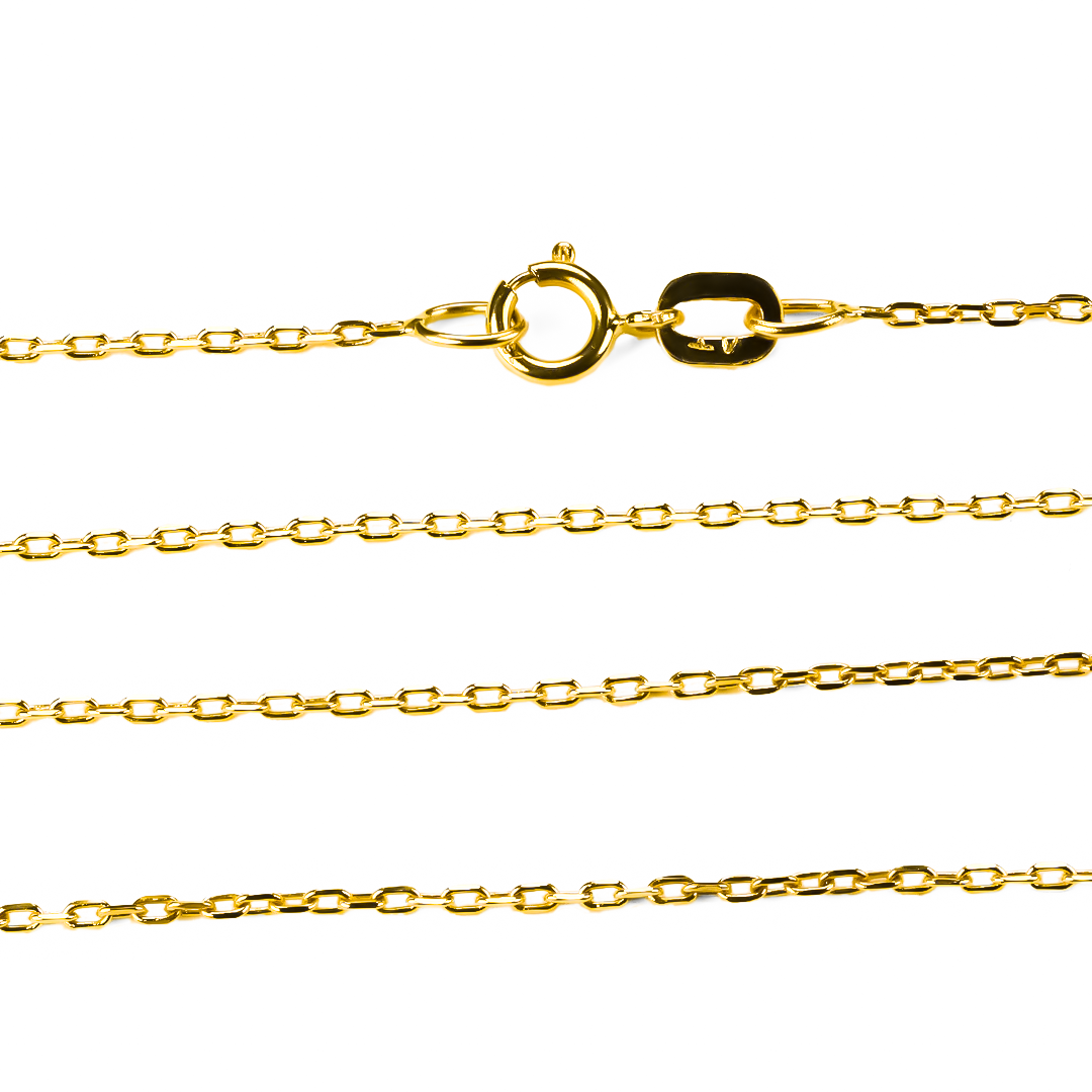 Cadena seguida skinny 40 I es el accesorio perfecto para elevar cualquier atuendo. Fabricada en oro 18k de alta calidad y con la garantía para toda la vida de Joyería Caracas.