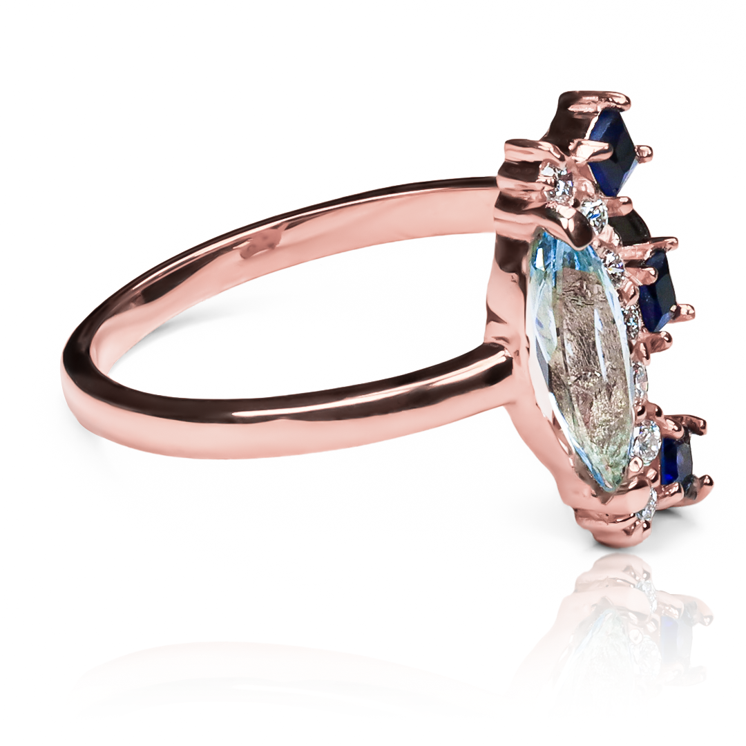 Anillo Marquez, hecho de oro 18k con certificado de calidad y garantía de por vida, esta Joyería Caracas es una elección sofisticada y exclusiva para un momento tan especial. 