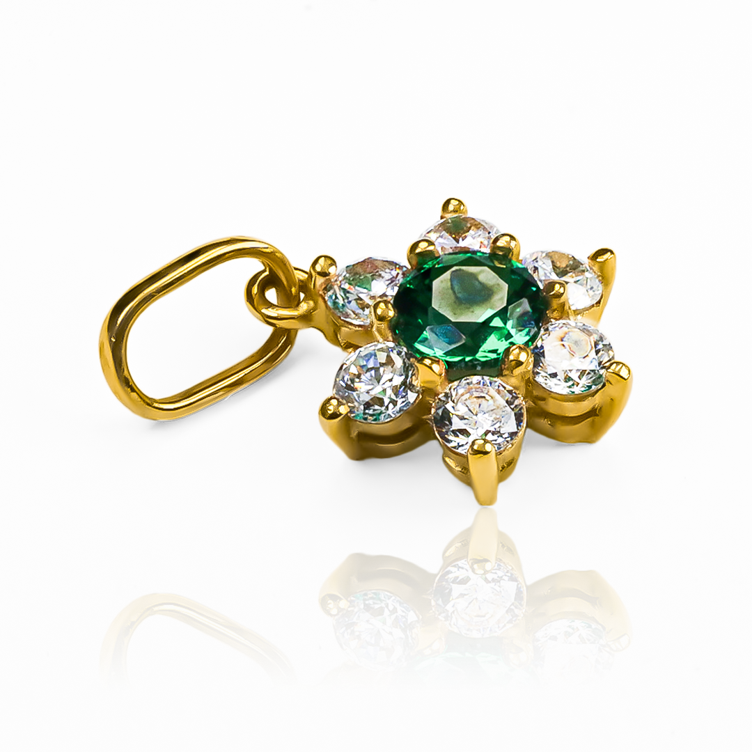 Siente la elegancia y exclusividad con el Dije Flower XL JC. Fabricado en oro 18K por Joyería Caracas, tiene garantía para toda la vida. Completa tu look con este accesorio único y duradero.