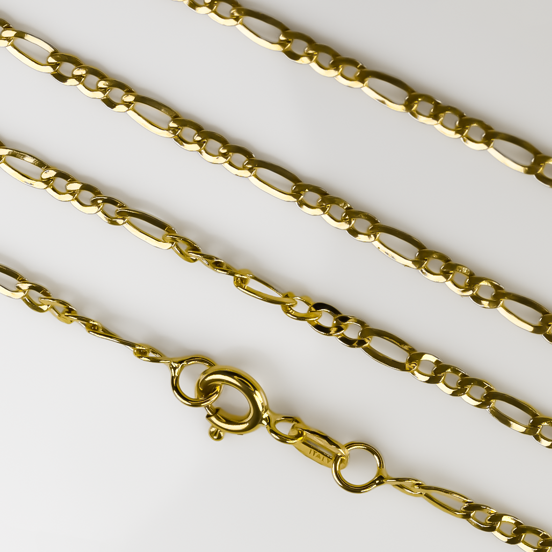 Cadena cubana 3x1 super E60 está hecha de oro de 18k de la prestigiosa Joyería Caracas. Cuenta con garantía de por vida. 