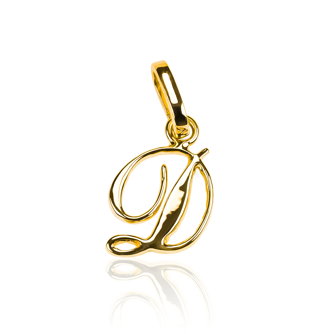 Dije Letra D cursiva Classic JC. Hecho de Oro 18K por reconocida Joyería Caracas, cuenta con garantía de por vida. 