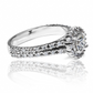 Anillo Diamond obelisk, hecho de oro 18k con certificado de calidad y garantía de por vida, esta Joyería Caracas es una elección sofisticada y exclusiva para un momento tan especial.