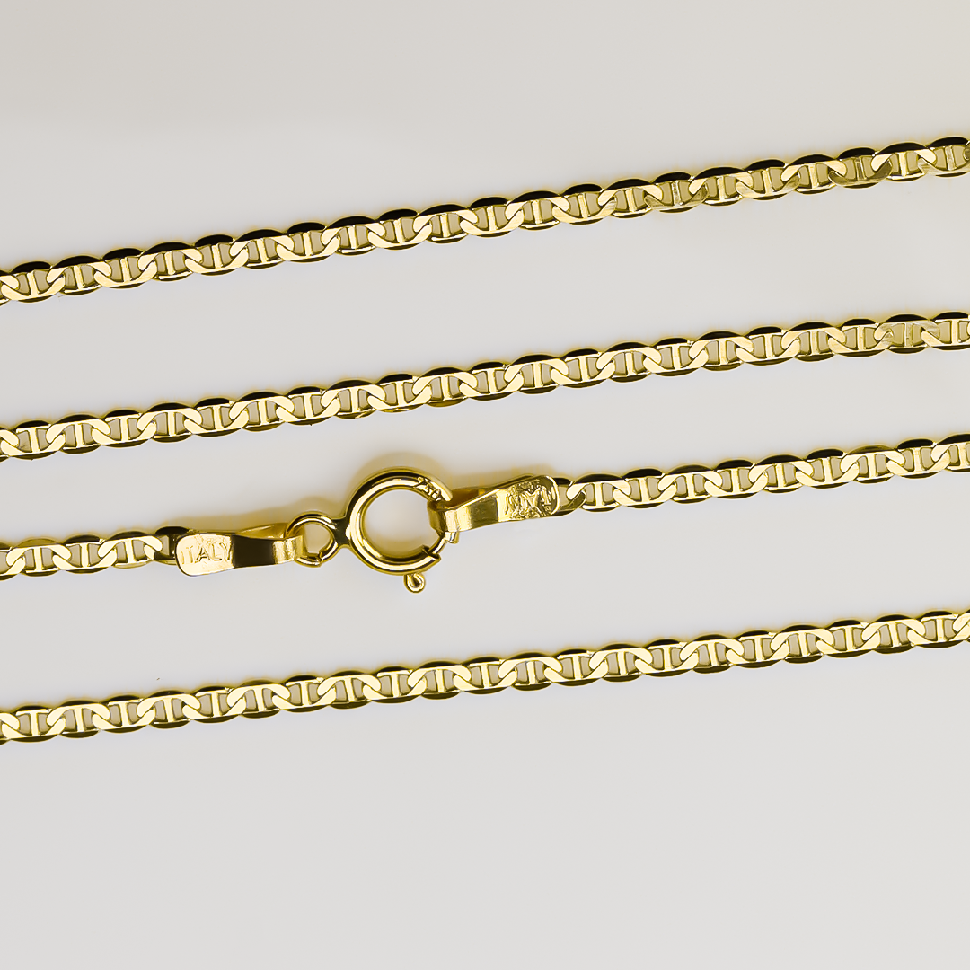 Cadena escalera espejo 52 en oro de 18k de la Joyería Caracas es el accesorio perfecto para lucir elegante y sofisticada. Cuenta con garantía de por vida. 