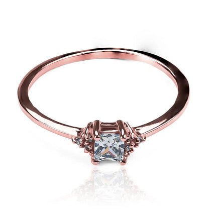 Anillo de compromiso Grape Inspiration de Joyería Caracas en oro 18k viene con un certificado de calidad y garantía de por vida.