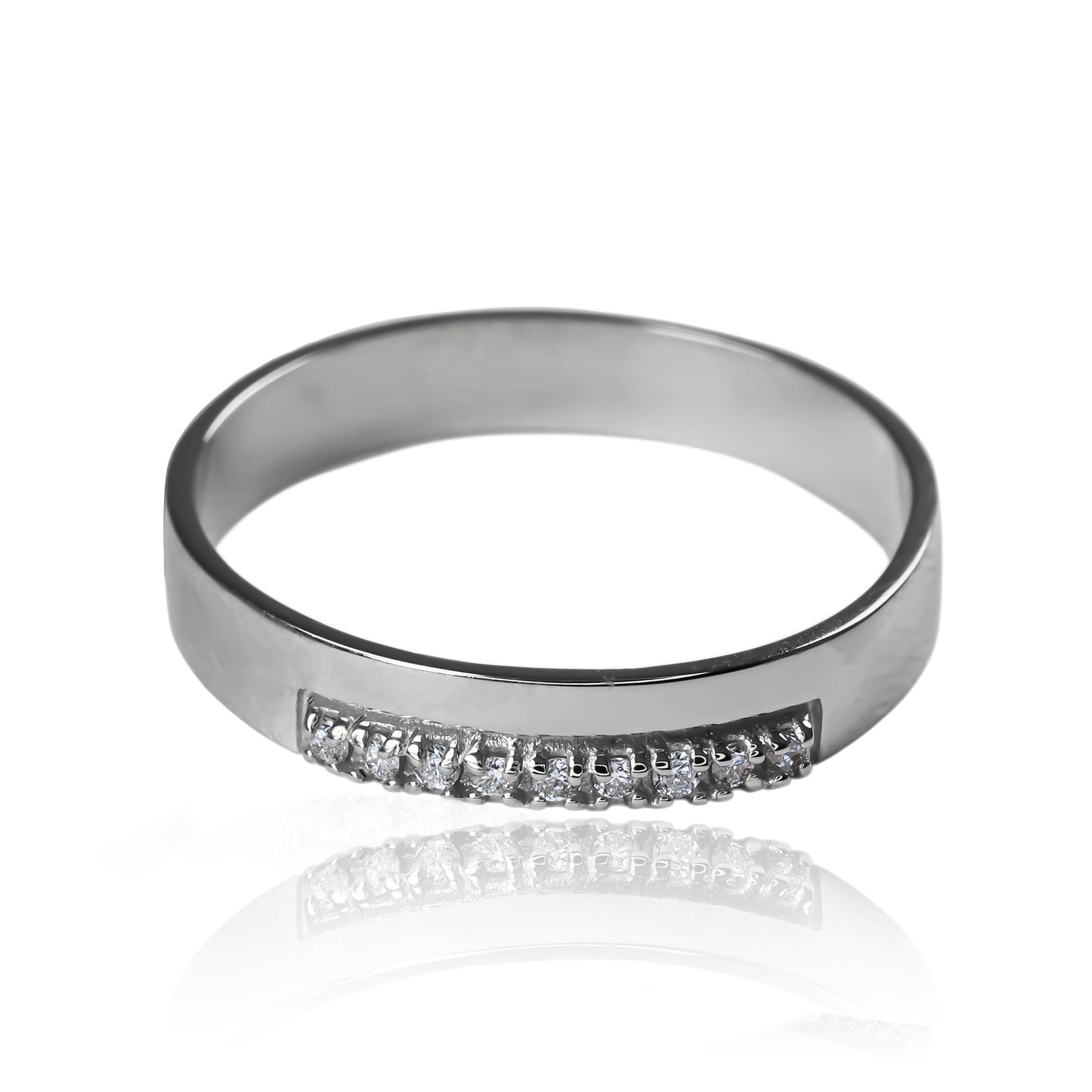 Anillo match love cristal elaborado en oro 18k de Joyería Caracas. Un símbolo de elegancia y exclusividad que te acompañará toda la vida con su garantía inigualable.