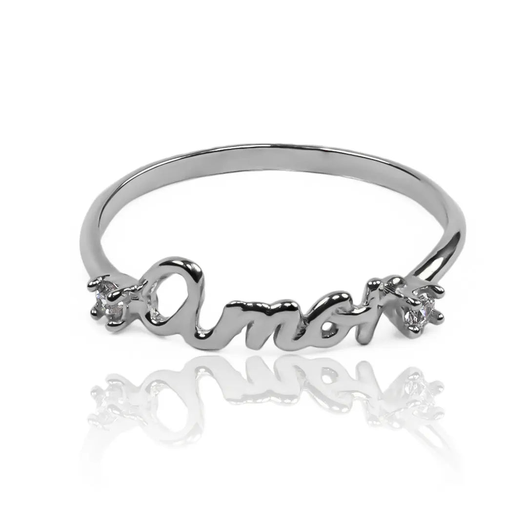 Anillo amor JT. Hecho de oro 18k y con nuestra garantía de por vida, esta joya de Joyería Caracas representa amor eterno y calidad excepcional. 