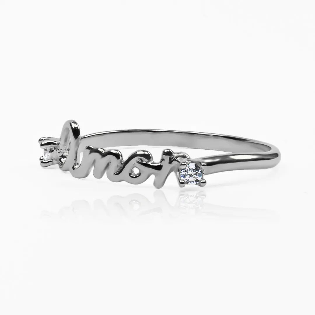 Anillo amor JT. Hecho de oro 18k y con nuestra garantía de por vida, esta joya de Joyería Caracas representa amor eterno y calidad excepcional. 