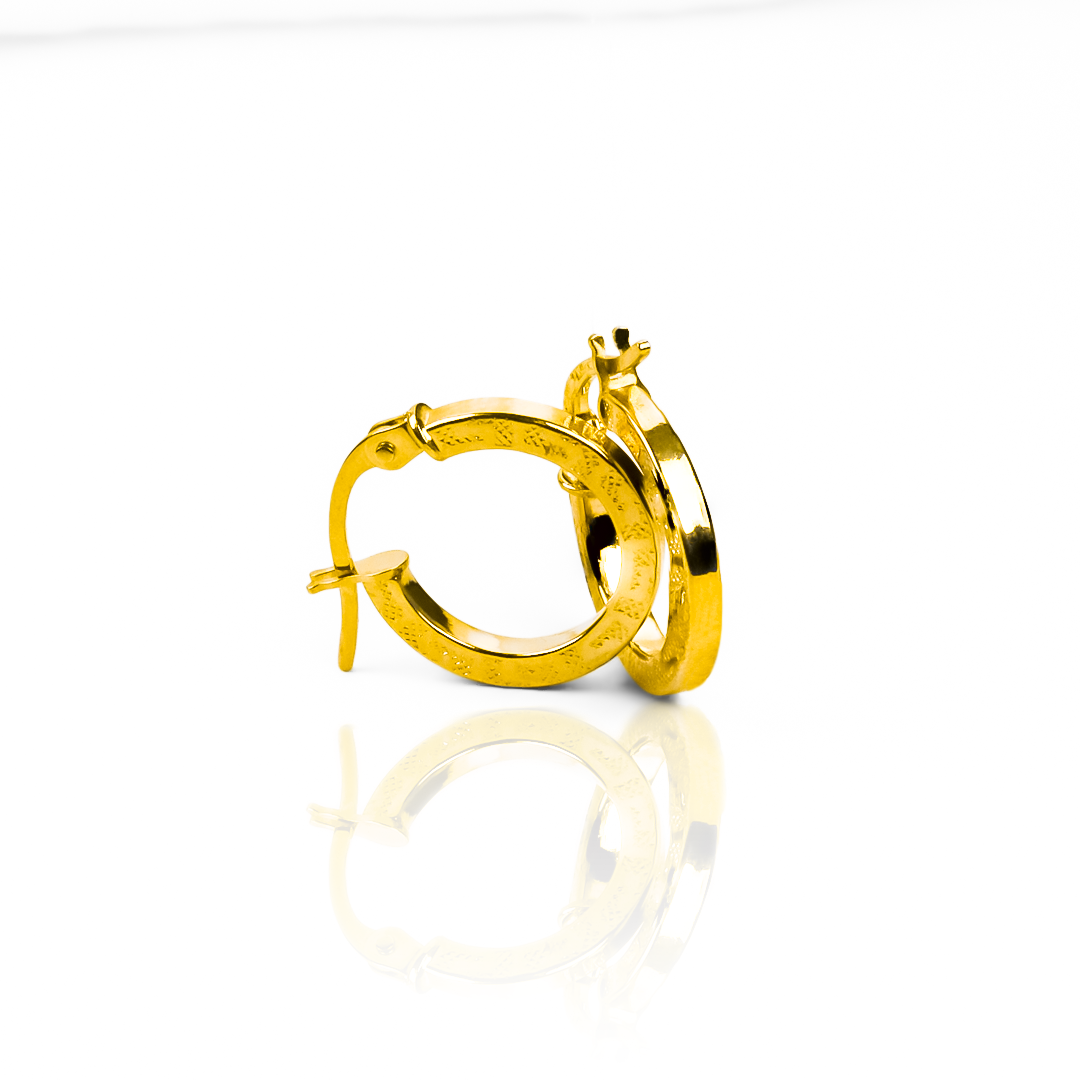 Descubre la elegancia y exclusividad de Candonga Ancestral SI, una pieza de joyería Caracas con acabados en oro 18K. Con su garantía de por vida, esta joya es una verdadera obra de arte que trascenderá generaciones. Adquiere tu propia historia de lujo y sofisticación con Candonga Ancestral SI.