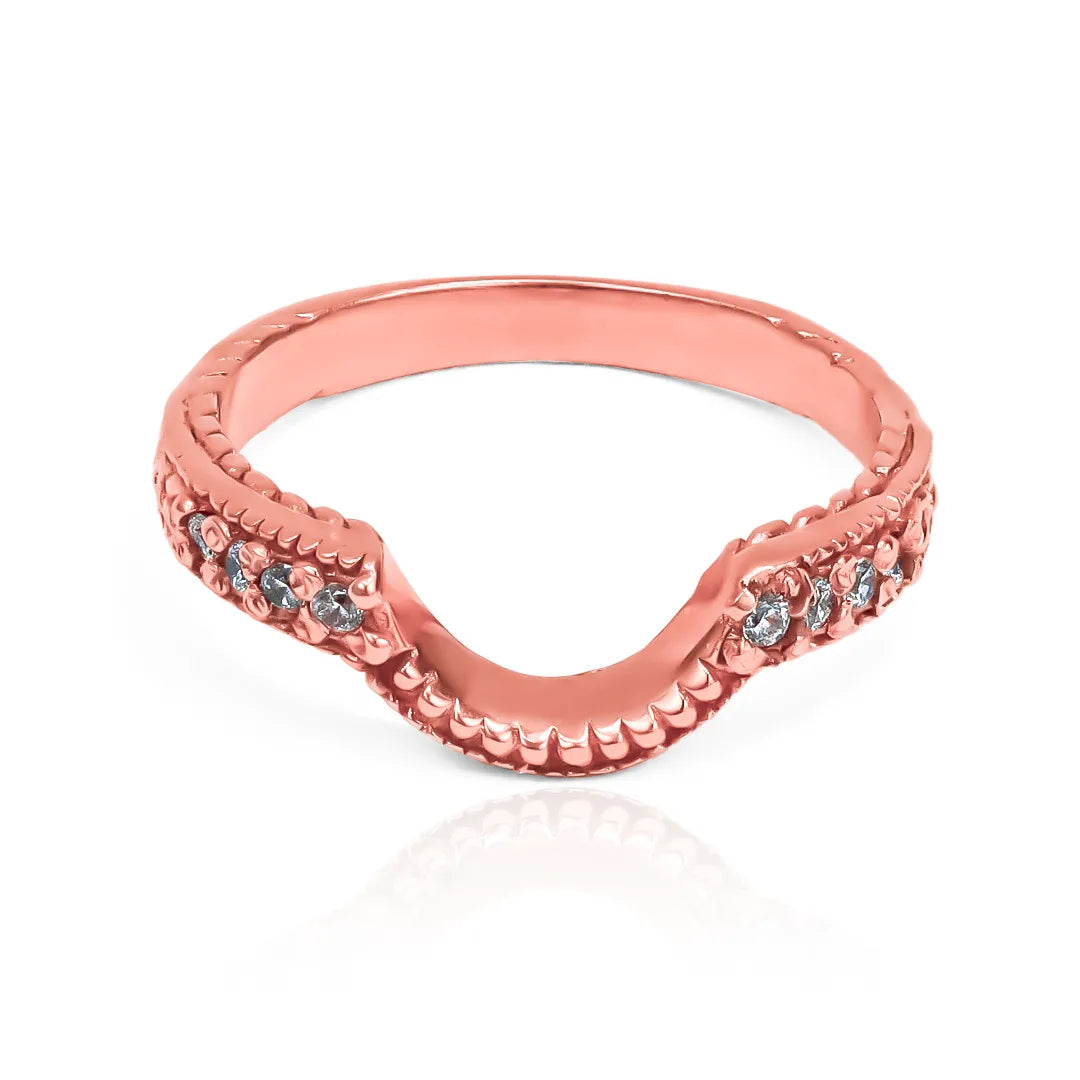 Anillo pisargolla ramas de Joyería Caracas en oro 18k. Su diseño lo hace único, garantizado para toda la vida.