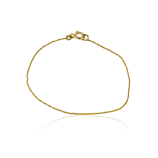 Pulsera Classic Venecia II de la Joyería Caracas. Confeccionada en oro de 18k, su diseño clásico y sofisticado te hará destacar en cualquier ocasión.